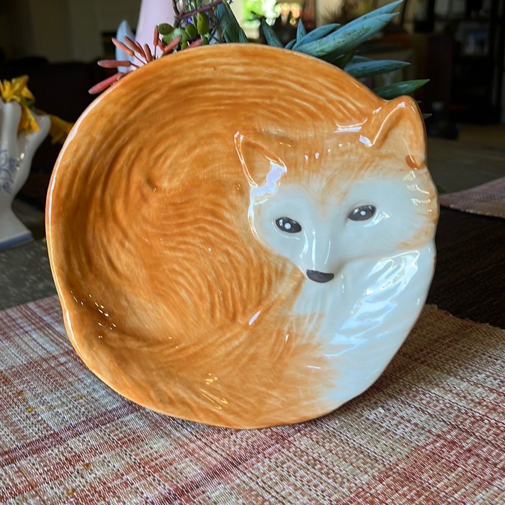 Earthenware Fox Salad plate 8" around new never used Bohemian